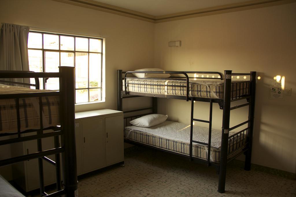Cama Individual en habitación compartida femenina